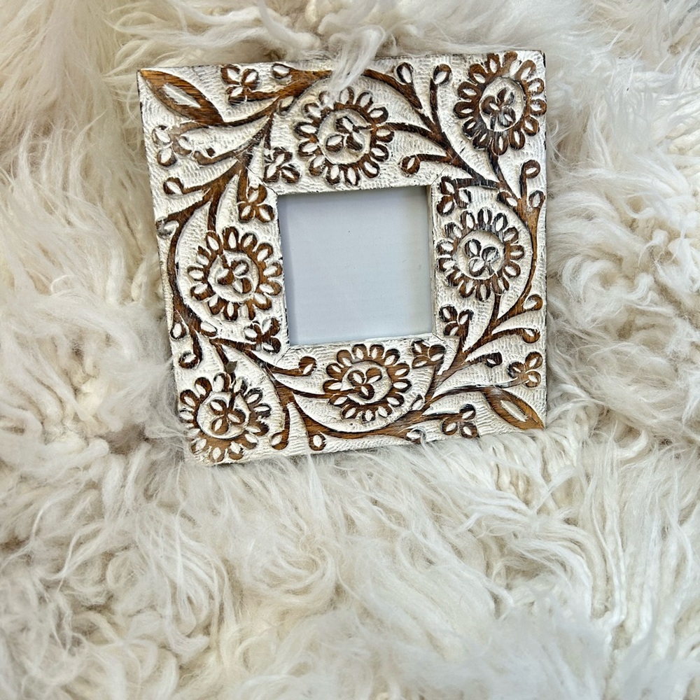 Floral White and Gold Photo Frame